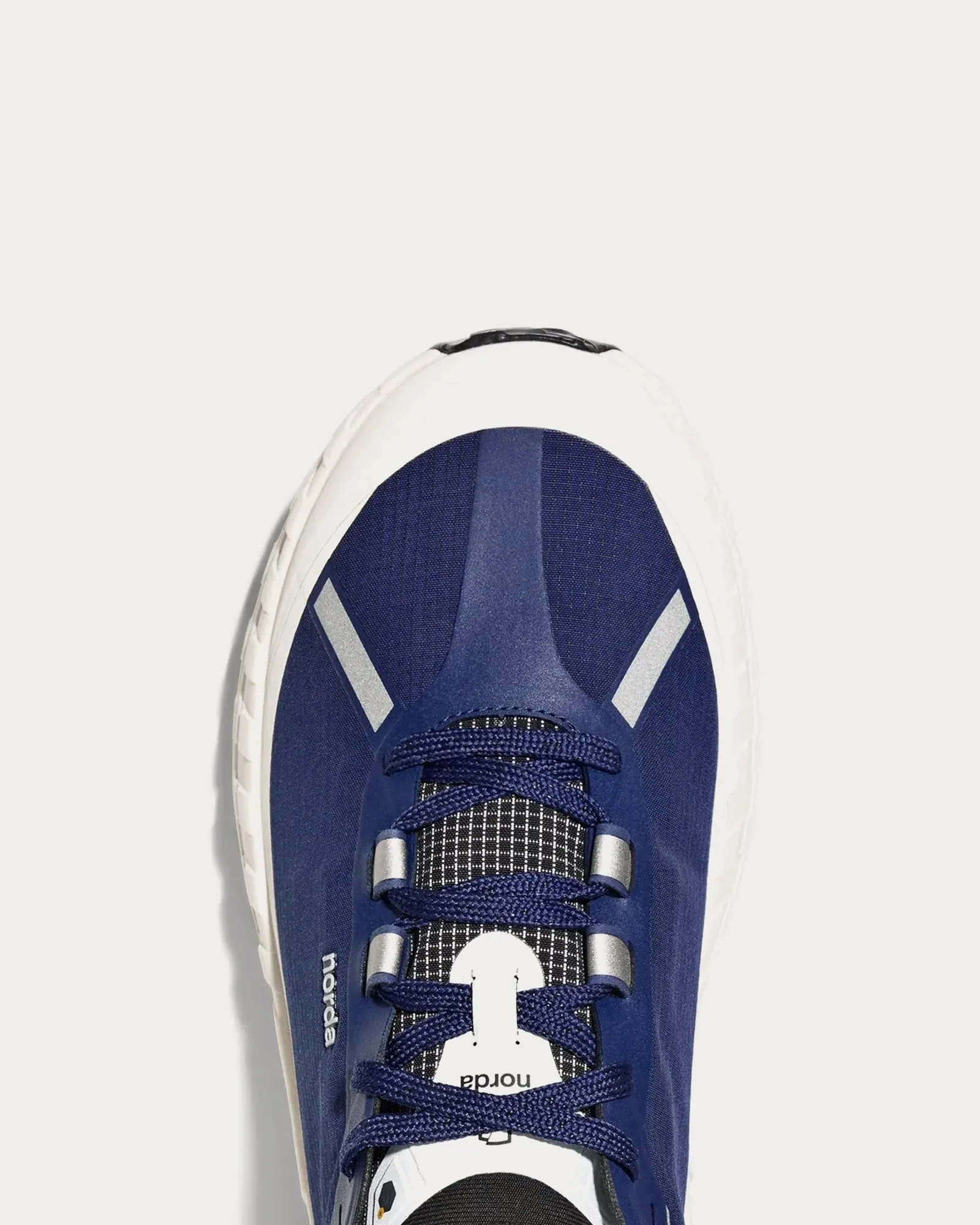 001 G  M Kingfisher Running Shoes