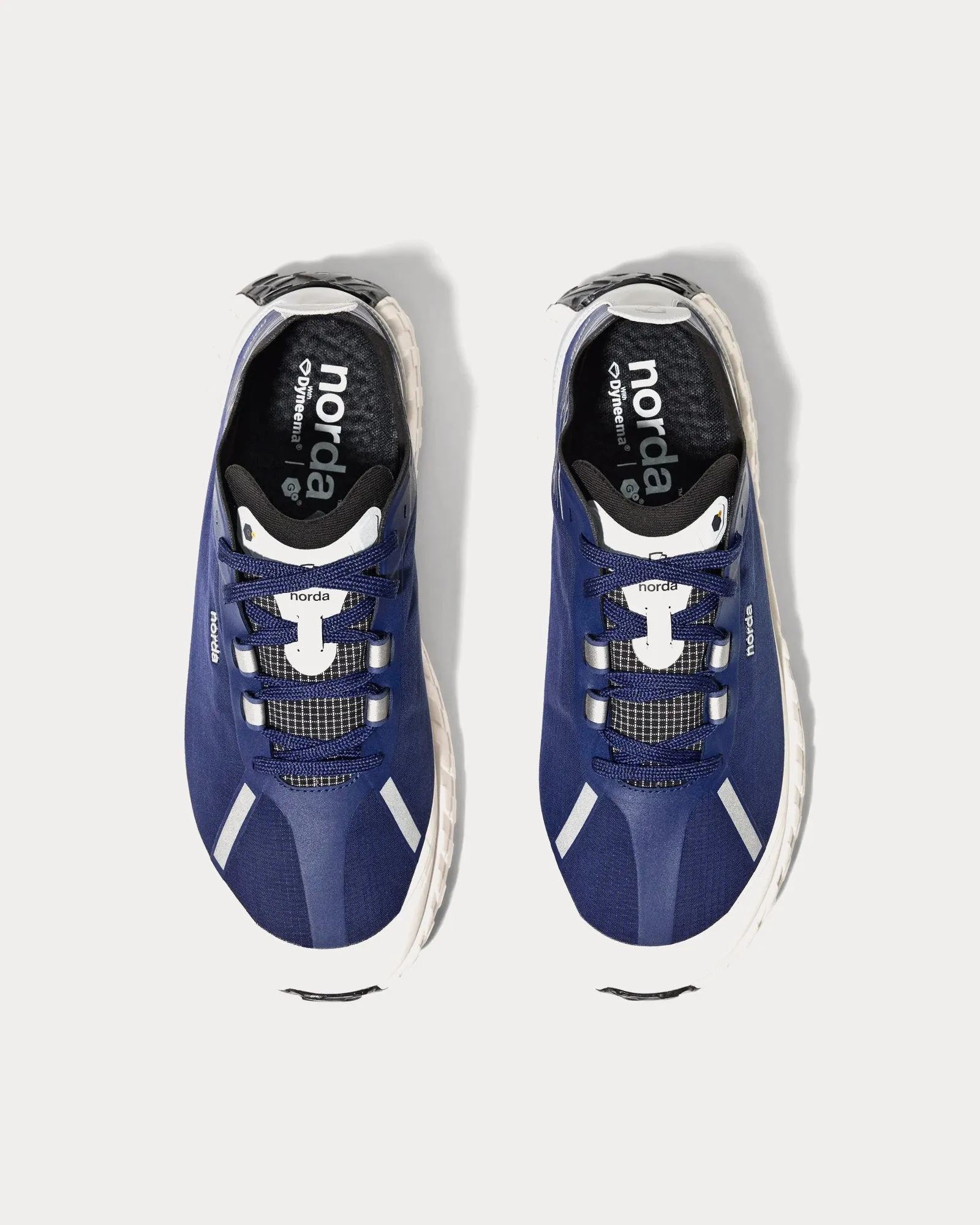 001 G  M Kingfisher Running Shoes