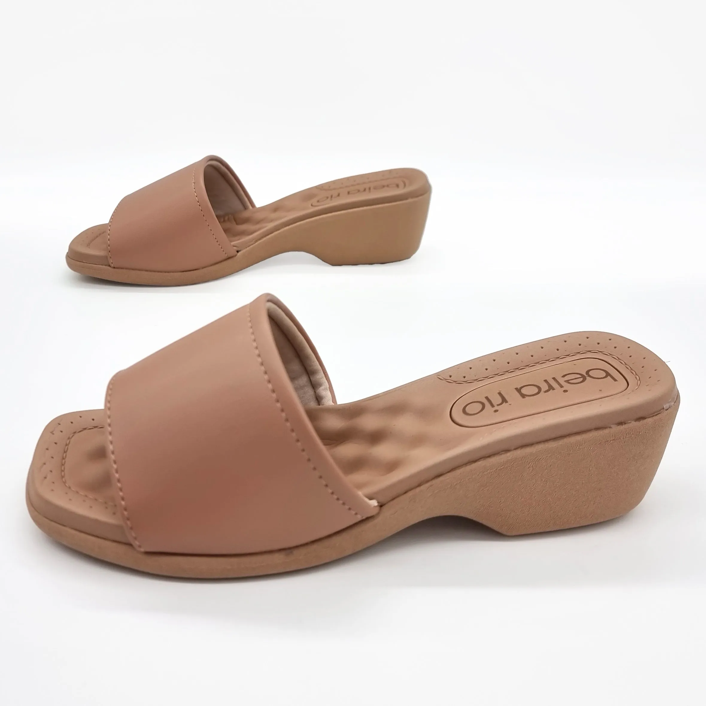 Beira Rio 8527-100 Slip-on Sandal Sandal in Nude