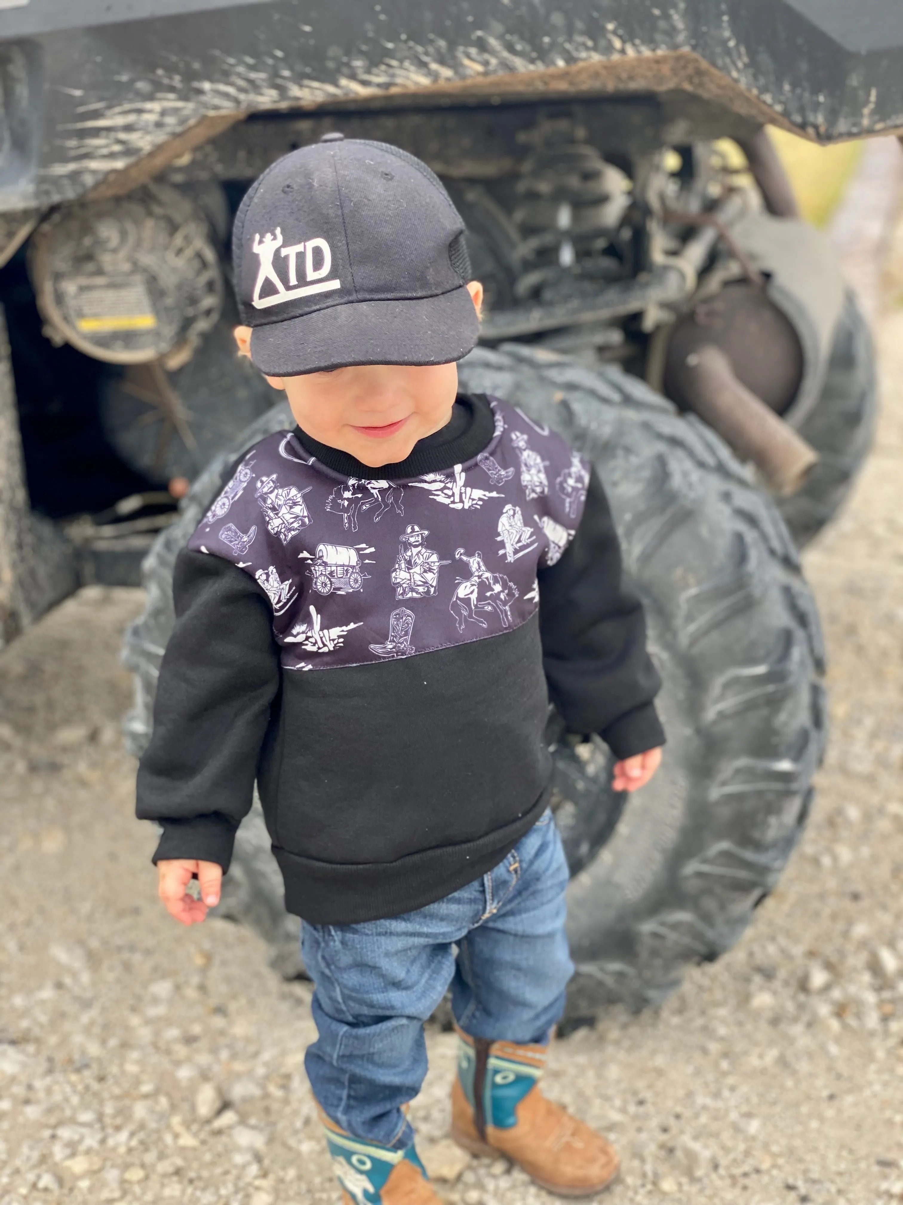Black Outlaw Western Pullover (0-18m)